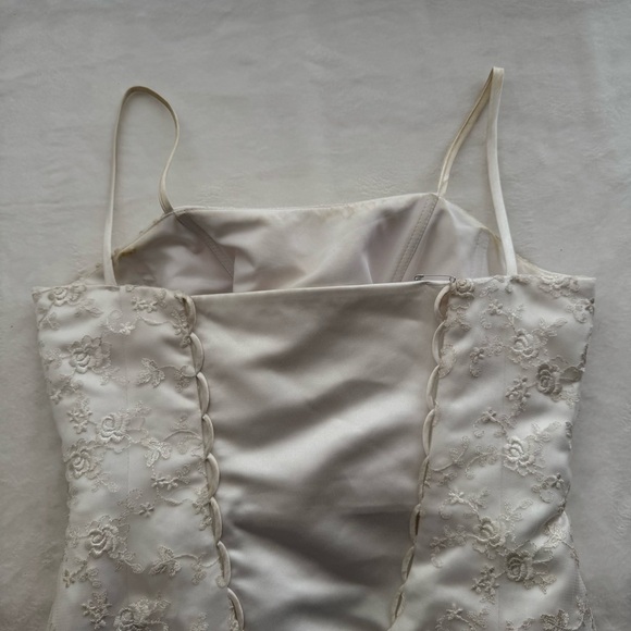 Unbranded Lace Trumpet Wedding Dress - Picture 4 of 8